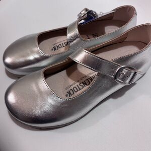 NWT Birkenstock Tracy Silver Mary Jane Shoes